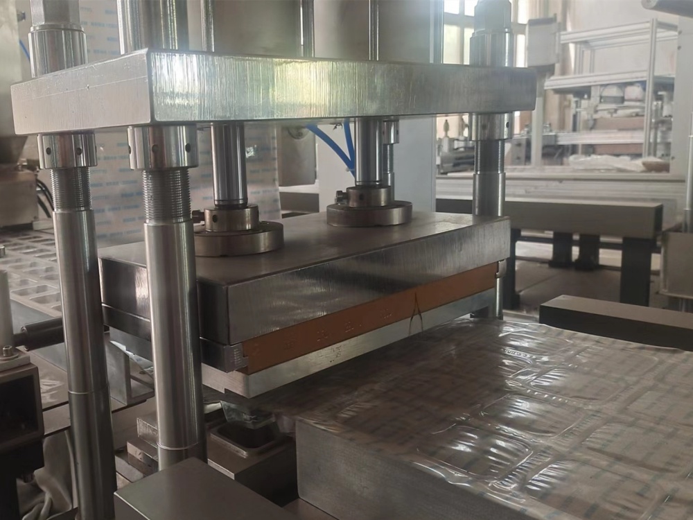 350A blister packing machine price Complex structure