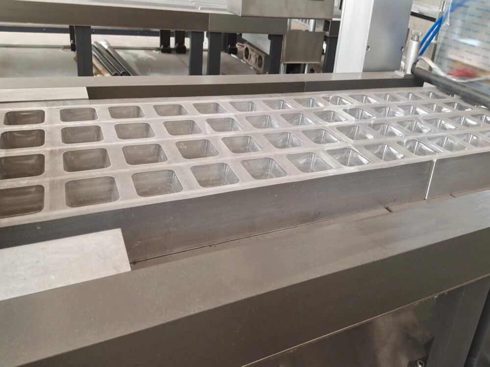 blister packing machine Servo traction