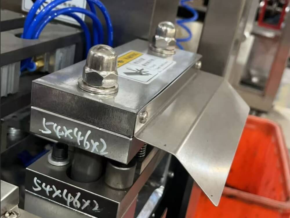 Blister Packing Machine die-cutting